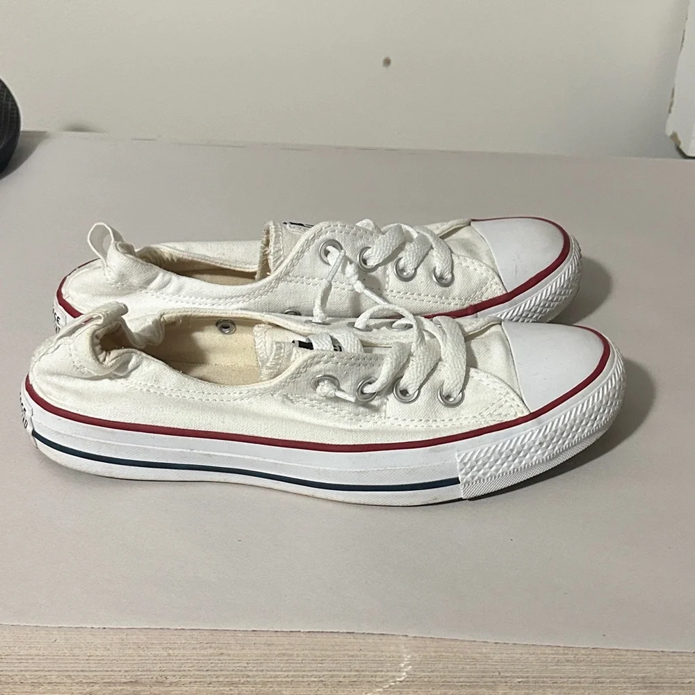 Converse White Sneakers with Red Accents ladies size 8 - Picture 2 of 7